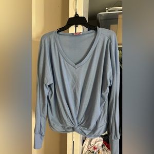 Xl Pink Lily light blue, long sleeve, twist front top